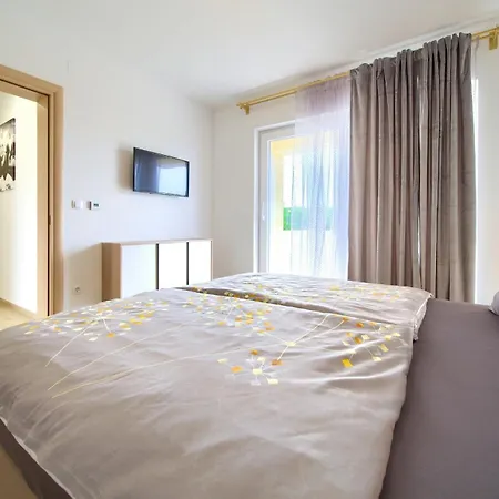 Villa Beautiful Maris With Heated Pool Kras