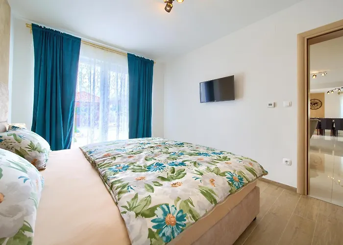 Villa Beautiful Maris With Heated Pool Kras