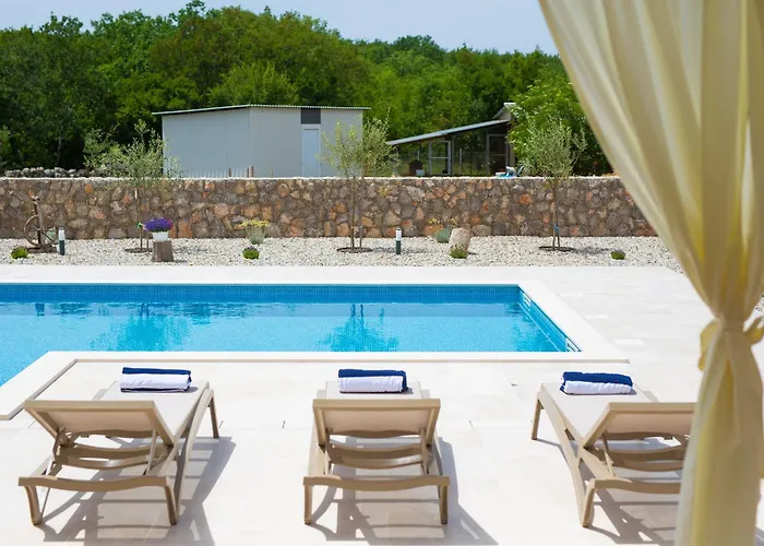 Villa Beautiful Maris With Heated Pool *