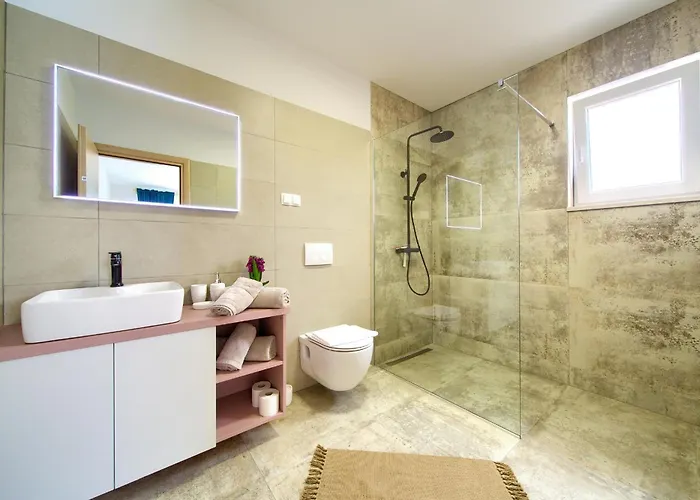 Villa Beautiful Maris With Heated Pool