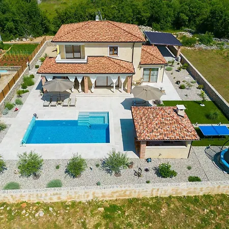 Beautiful Maris With Heated Pool Villa Kras
