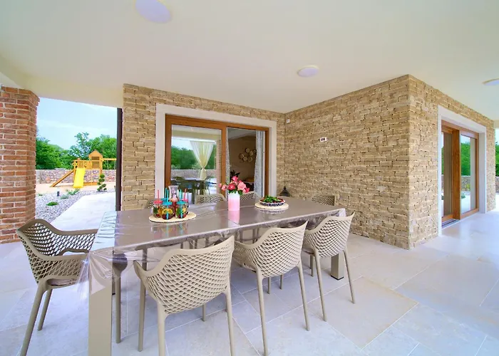 Βίλα Beautiful Maris With Heated Pool