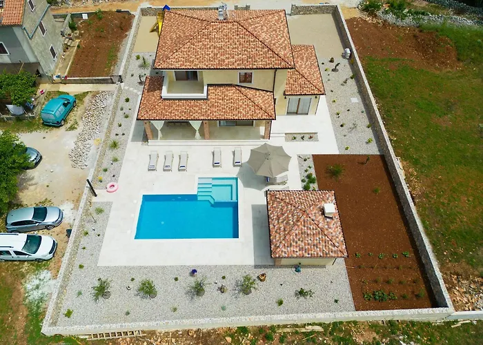 Βίλα Beautiful Maris With Heated Pool Kras
